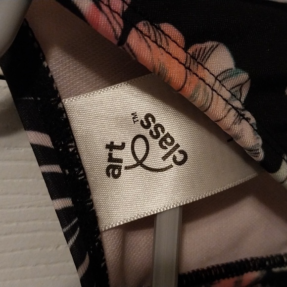 Kids Art. class Long Sleeved.bathing suit 10 to 12 large. - Picture 2 of 3